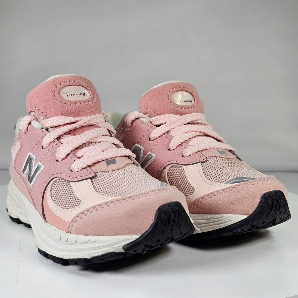 New Balance 2002R Kids Pink‎ Suede Mesh Running Sneakers IC2002SK Size 7 US